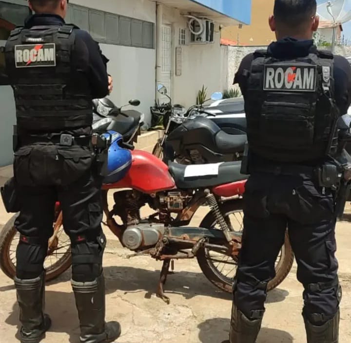 ROCAM recupera motocicleta com restrição de roubo/furto em Picos