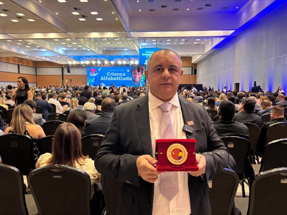 Em Brasília, Jardim do Mulato recebe Selo Ouro pelo Compromisso Nacional Criança Alfabetizada