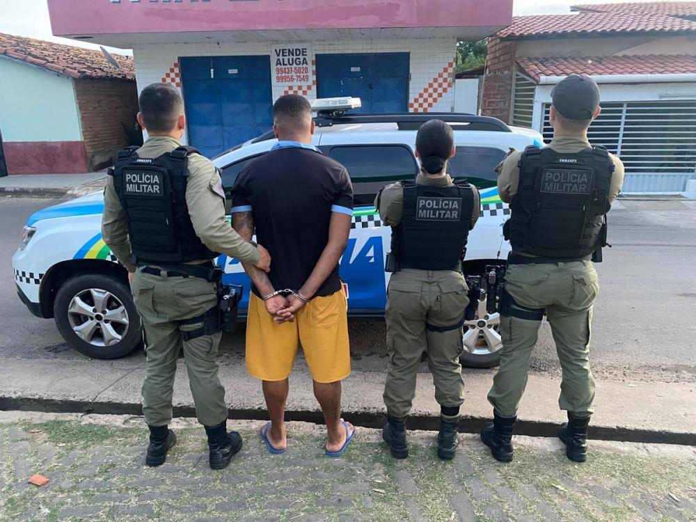Acusado de tráfico de drogas é preso na cidade de Elesbão Veloso