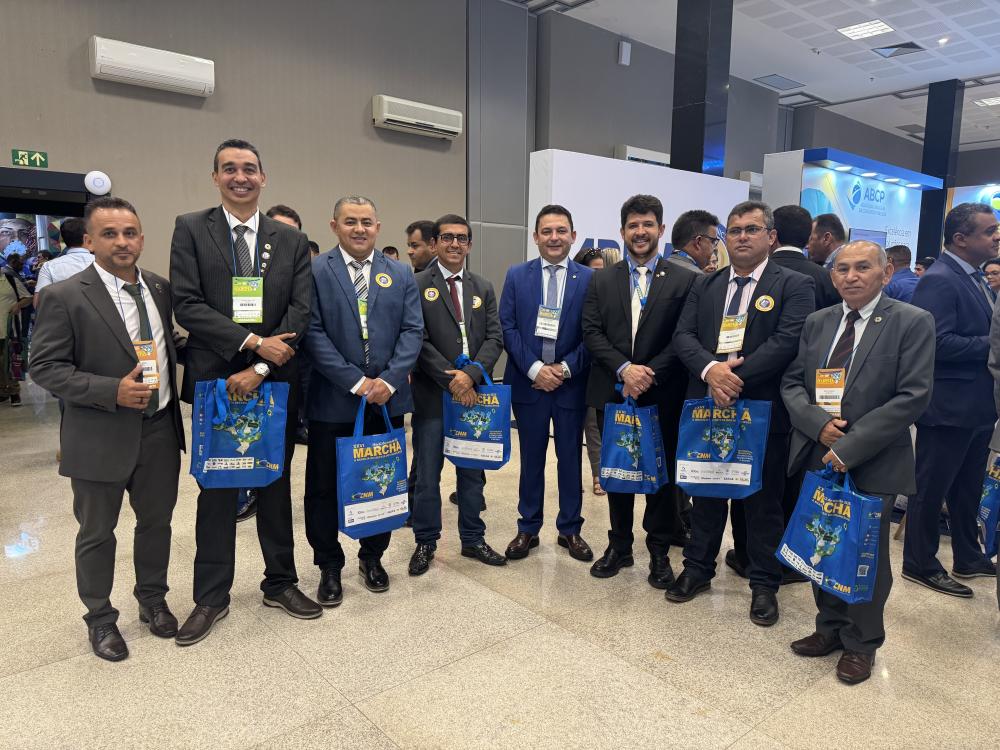 Prefeito Luciano Filho participa da XXVI Marcha dos Prefeitos e articula melhorias para Hugo Napoleão
