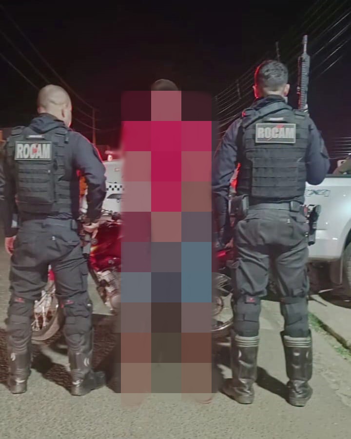 Homem é preso após ser flagrado pela policia conduzindo uma motocicleta em alta velocidade e com sinais de embriaguez, em Picos