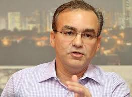 Prefeito decreta Situação de Emergência por falta de combustível