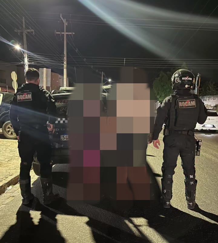 Dupla suspeita de tráfico e associação é presa no bairro Catavento, em Picos