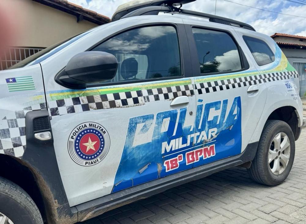 Homem é morto a facadas após desentendimento com ex-companheiro de sua esposa em Barro Duro