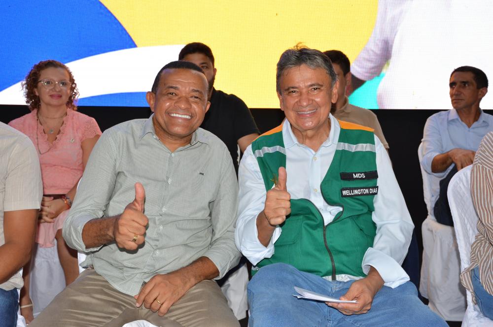 Ministro Wellington Dias amplia Programa Acredita em Teresina e Amarante