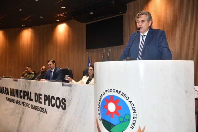 Dr. Pablo Santos presta conta do seu primeiro ano de administração e projeta investimentos para 2026, durante a Leitura da Mensagem do Executivo