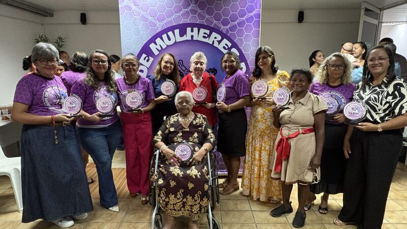 Fórum de Mulheres de Picos, em parceria com a Educação, homenageia mulheres com Troféu “Dona Neguinha”
