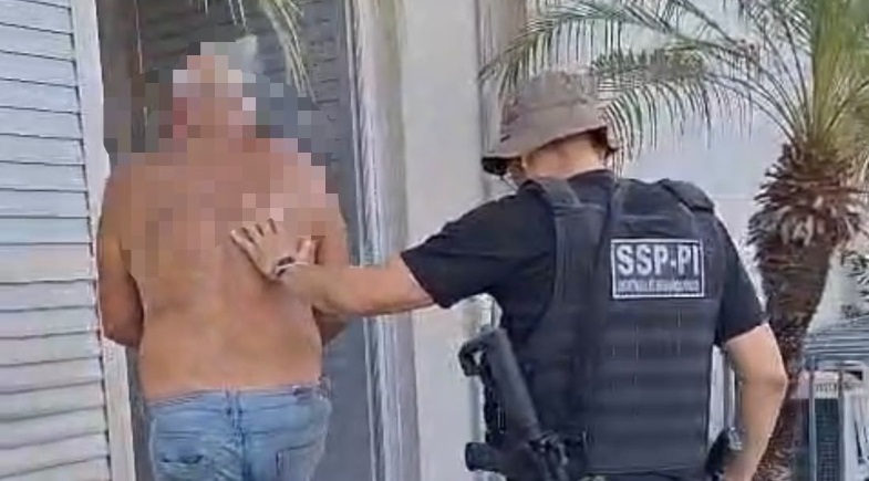 Homem condenado a quase 20 anos por matar mulher queimada viva em lixão é preso em Teresina