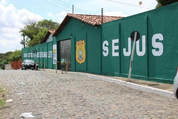 Detento é morto com golpes de barra de ferro na Casa de Custódia