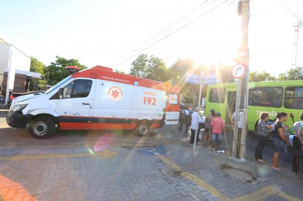 Idosa de 60 anos é atropelada por ônibus no centro de Teresina