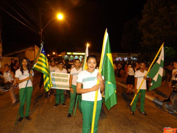 São Pedro do Piauí | Colégio IESP realiza grande Desfile Cívico pelas ruas da cidade
