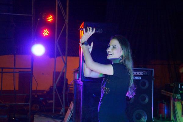 Show de Letícia Brandão e Luis Felipe marcaram a noite de sexta em comemoração ao Dia do Evangélico