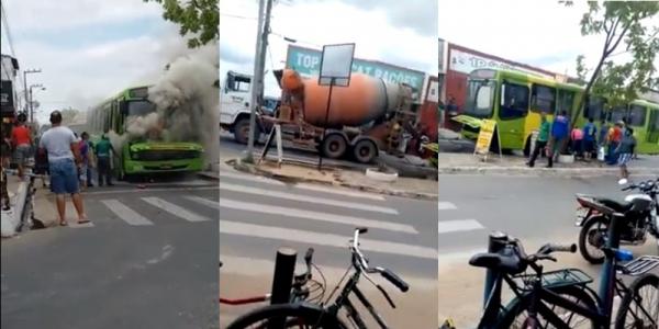Ônibus pega fogo e assusta passageiros em bairro da zona sul de Teresina