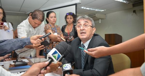 Juiz morre no HUT após ser encontrado pela esposa com tiro na cabeça