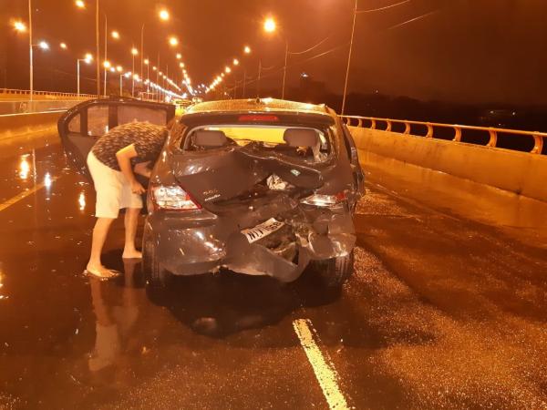 Cantor piauiense e família se envolvem em acidente na zona Leste de Teresina