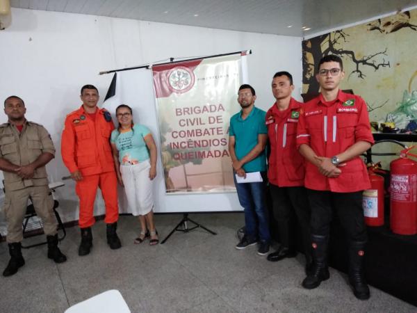 Corpo de Bombeiros de Picos ministra a primeira palestra do ano 