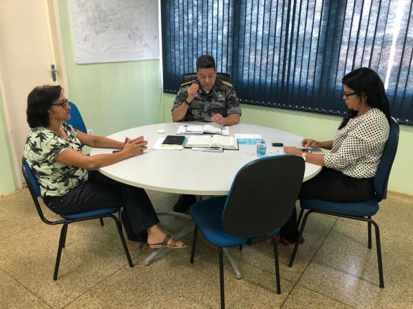 Secretária de Educação e Polícia Militar se reúnem para tratar da segurança nas escolas municipais