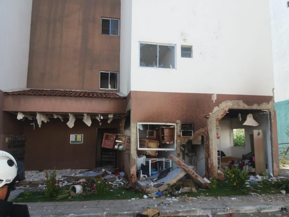 Vazamento de gás causa explosão em apartamento e deixa feridos na zona sul de Teresina