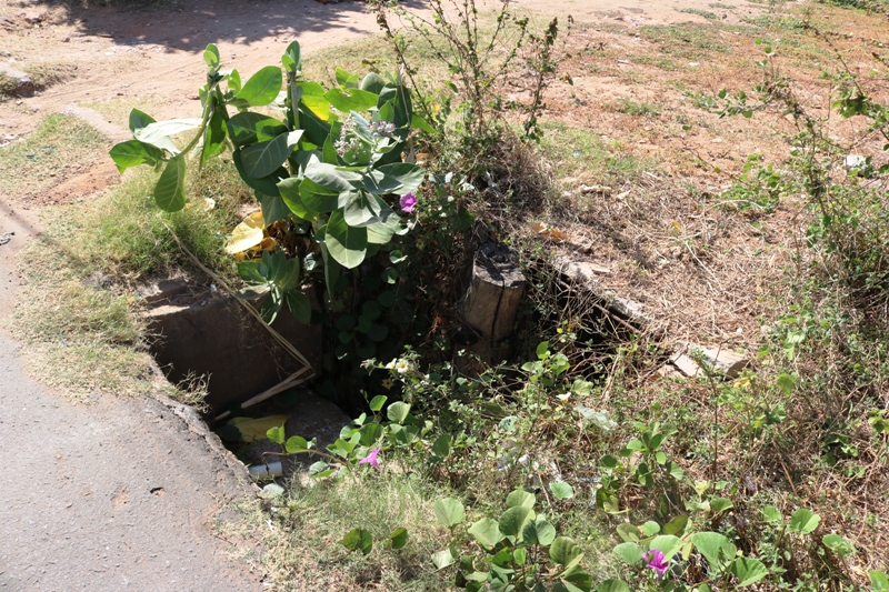 Mulher sofre traumatismo após cair em vala no bairro Cohab