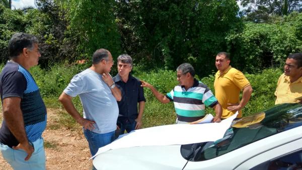O gerente regional da Negócios da Construção Civil da Caixa Econômica Federal visita Monsenhor Gil 
