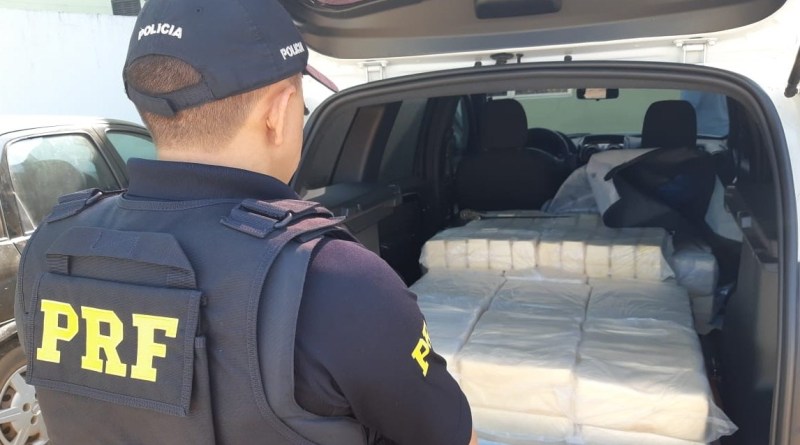 Carga de 240 quilos de queijo sem refrigeração é apreendida pela PRF na BR 343