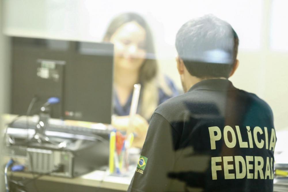 Polícia Federal apura desvio de R$ 50 milhões em dois contratos da Seduc-PI