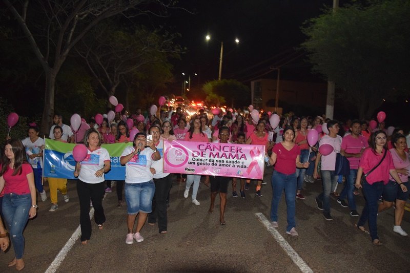 Em Picos, Saúde promove caminhada em conscientização ao Câncer de Mama e Colo do Útero