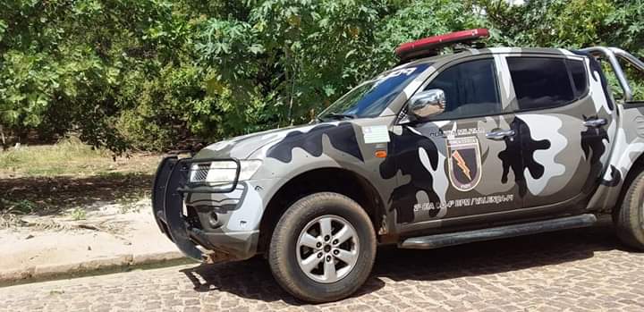 Força Tática conduz suspeito de tráfico de drogas em Valença