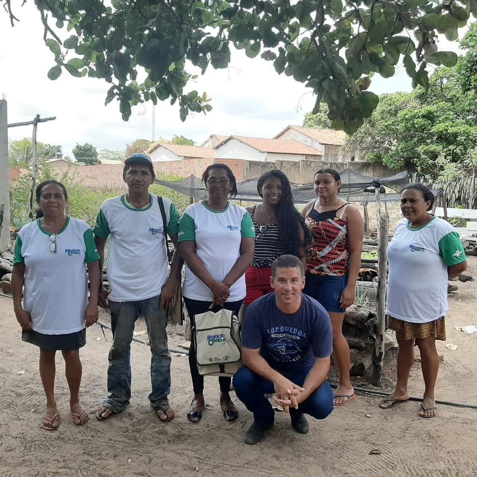 Secretaria de Agricultura leva visita técnica do SENAR a pequenos produtores familiares do município
