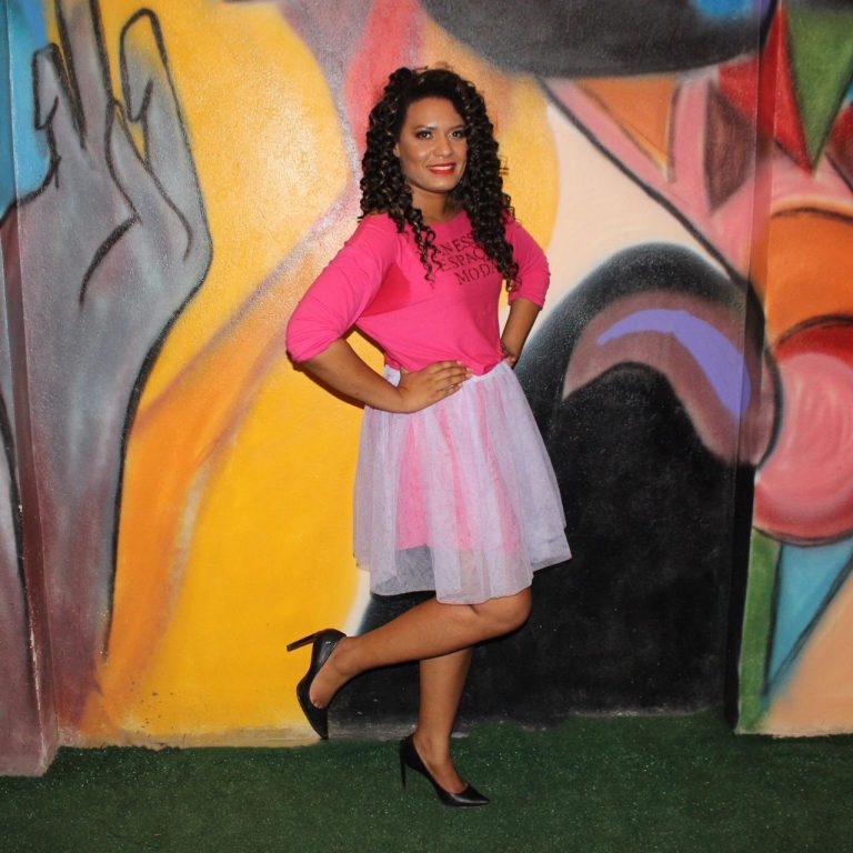 Vanessa Vasconcelos apresenta sua coleção de roupa na I Mostra Afro-Brasileira