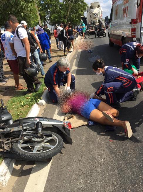 Mulher morre esmagada por caminhão na BR 343 em Teresina