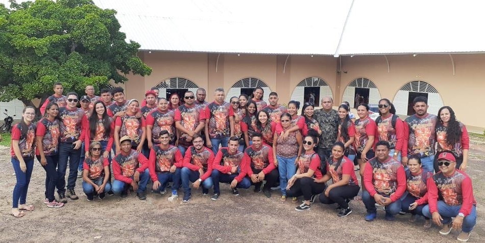 Caravana de Jardim do Mulato reúne 70 fiéis em visita ao Santuário de Santa Cruz dos Milagres