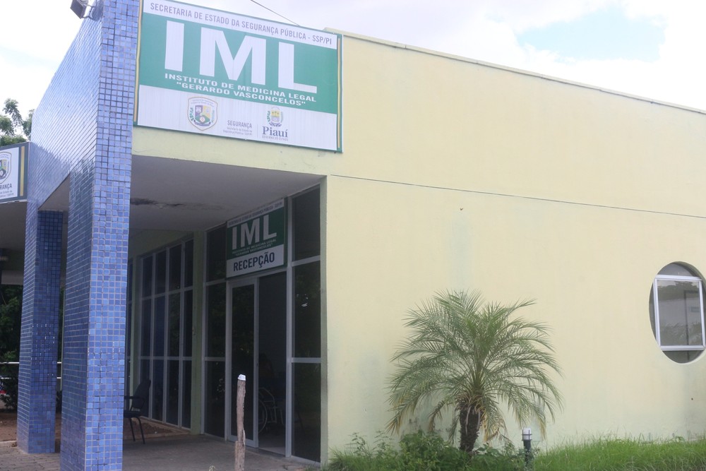 Homem é encontrado morto com tiro na cabeça na zona Leste de Teresina