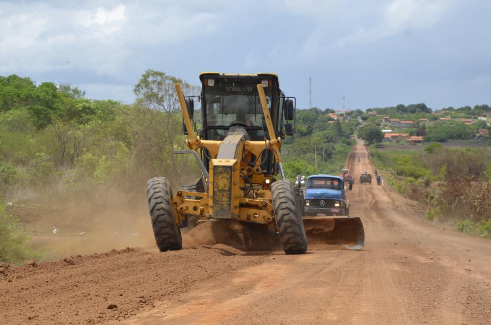 Obra de pavimentação asfáltica na rodovia PI-225, que liga Hugo Napoleão a BR 316 é reiniciada