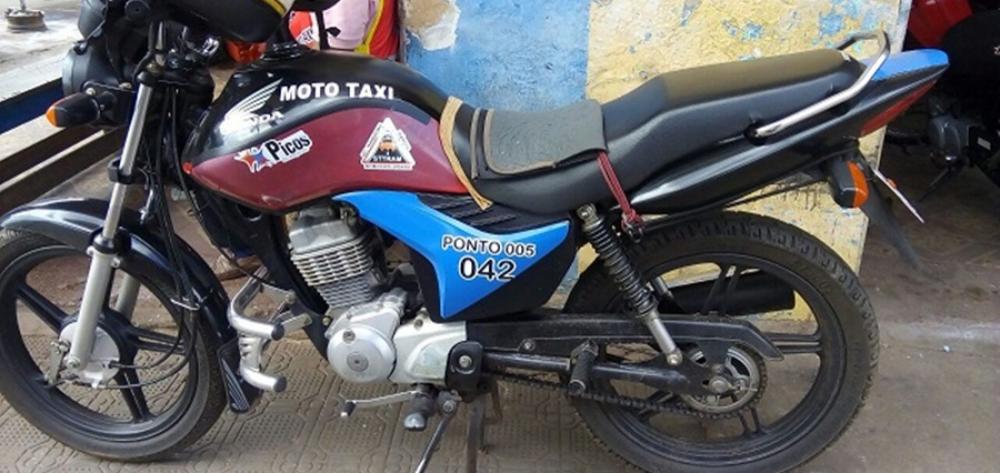 Sttram retira alvarás de mototaxistas e taxistas até dia 30 de março, em Picos